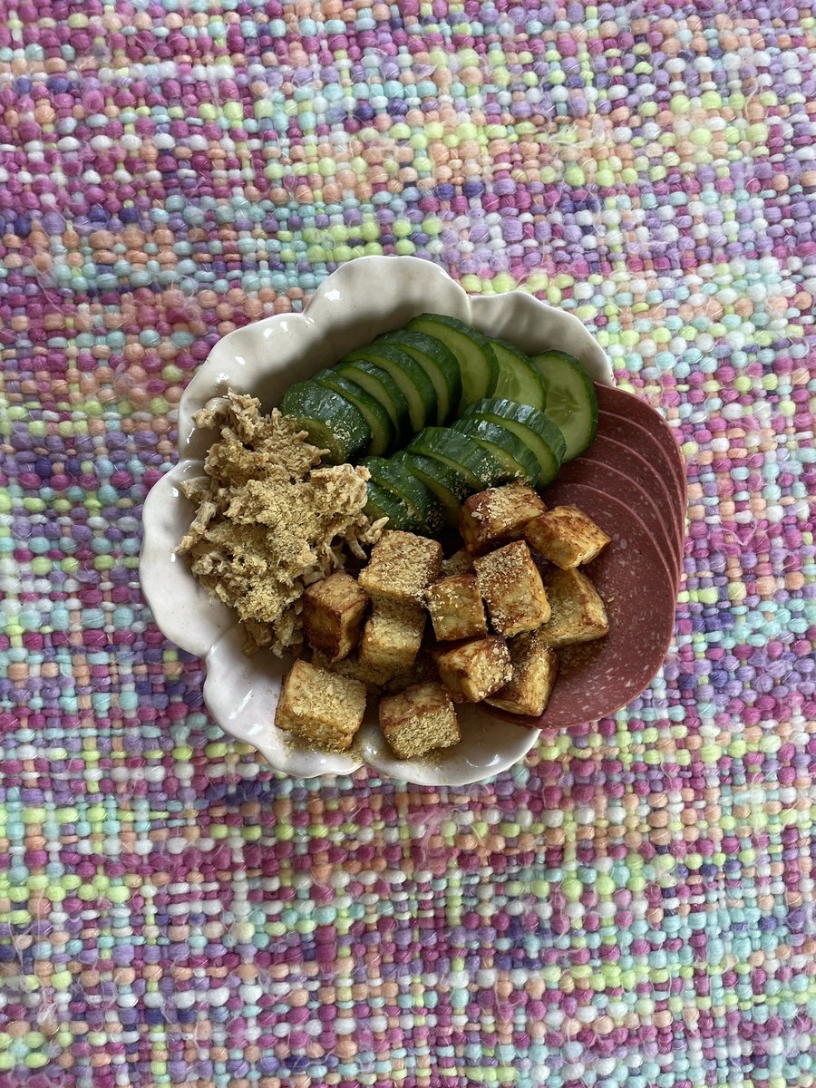 🪷 ella/ tweet media