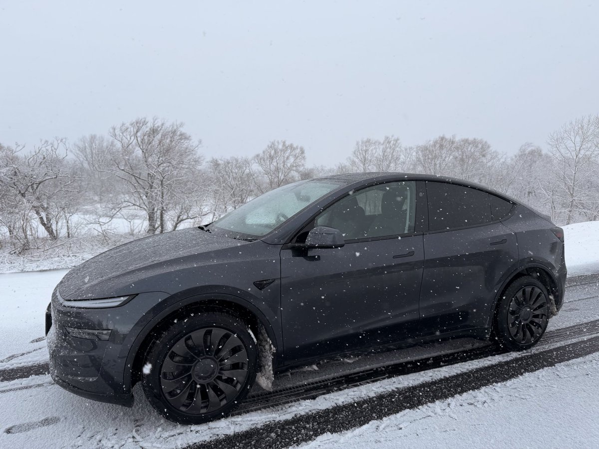 yousei_anzukun's tweet image. 妻に「北海道でテスラ、大丈夫？」って言われ続けて3年。

今では「次もテスラにしたい」って言い出しました😇

一度も「やっぱりやめれば良かった」って言われたことないです笑

3年間、一度も後悔してません。
#テスラ #Tesla #北海道 #EV