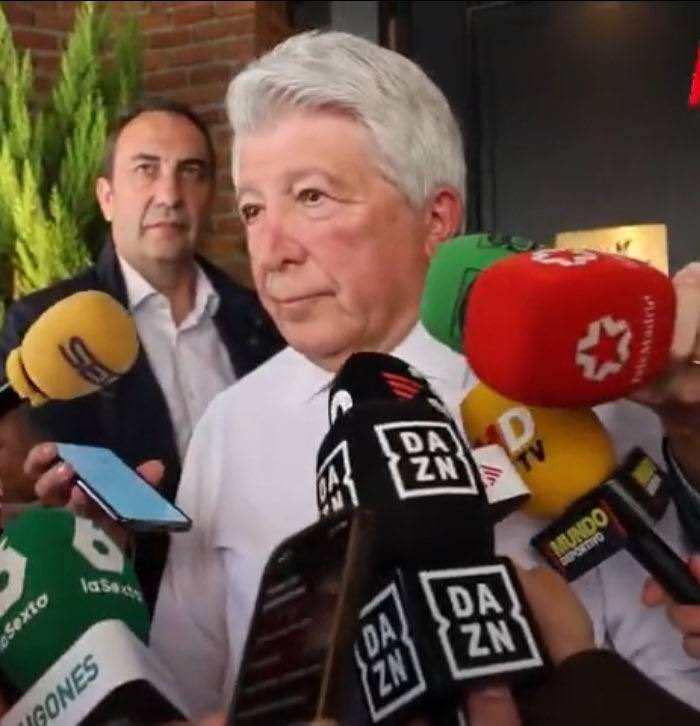 FCB World tweet media