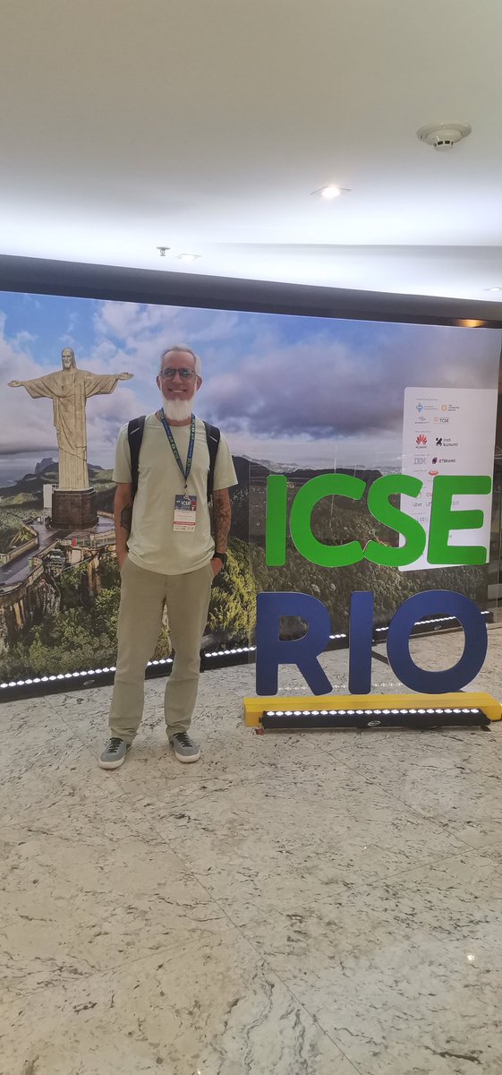 joenio's tweet photo. Aqui no Rio de Janeiro para participar do @icseconf no International Workshop on Software Engineering and Research Software SERS onde apresentarei parte da minha pesquisa sobre o Debian @debian como um ecossistema sustentável de software para pesquisa.

https://t.co/xOJNDyinFj https://t.co/ZHsw3EchxE
