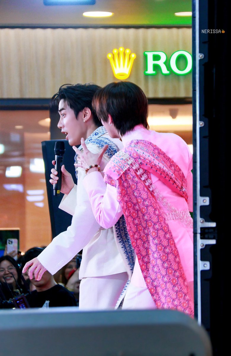 𝗻𝗲𝗿𝗶𝘀𝘀𝗮🍊 tweet media