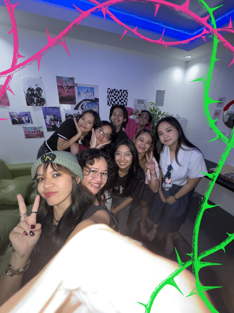 starseeker_miel's tweet photo. Lingaw kaayo ang comeback party! TXT + Dvo MOAs = Unbeatable energy (grabe jud)

Thank you so much to my fellow moas for attending our mini cb party🥹 Let’s keep streaming, voting, and showing up for tubatu! https://t.co/VF3lbEzrJF