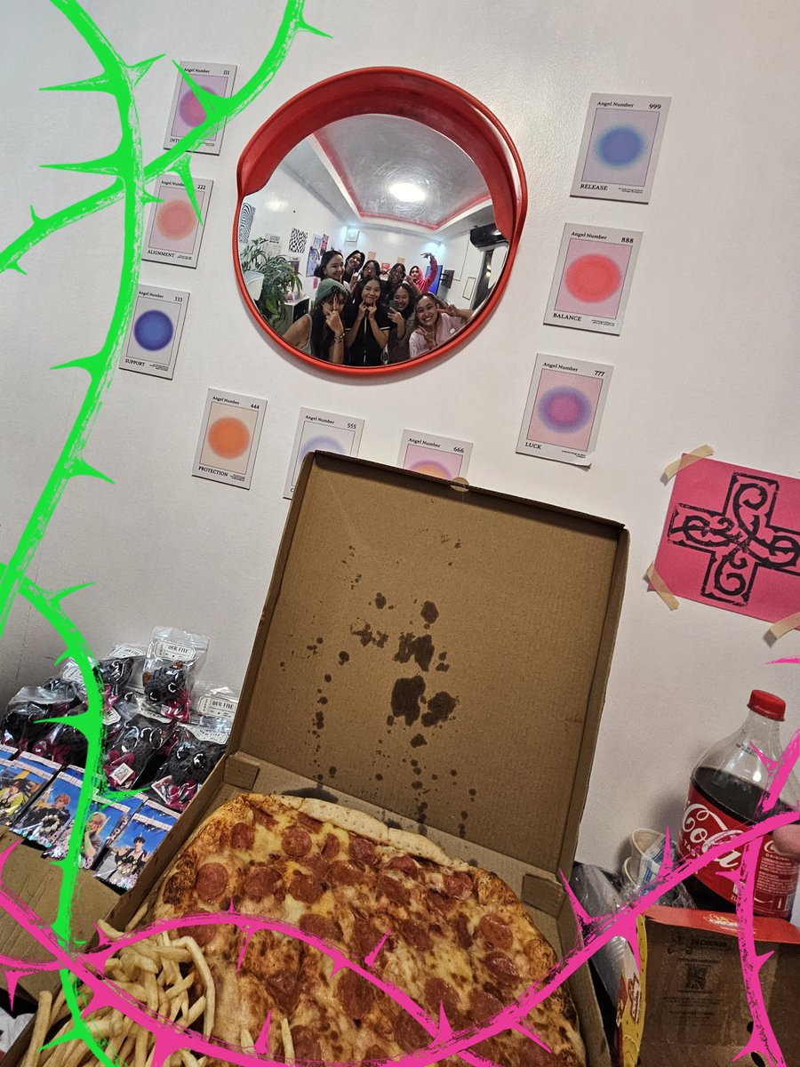 starseeker_miel's tweet photo. Lingaw kaayo ang comeback party! TXT + Dvo MOAs = Unbeatable energy (grabe jud)

Thank you so much to my fellow moas for attending our mini cb party🥹 Let’s keep streaming, voting, and showing up for tubatu! https://t.co/VF3lbEzrJF