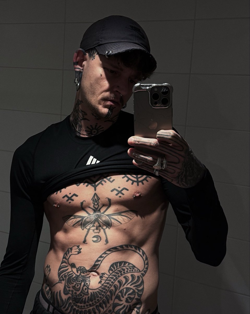 Boob boob 👉🏻👈🏻