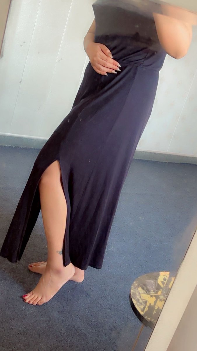 Christy01622521's tweet photo. #feetfetısh #feet #feetworshi̇p #lahore https://t.co/Tuuh2TVCVb
