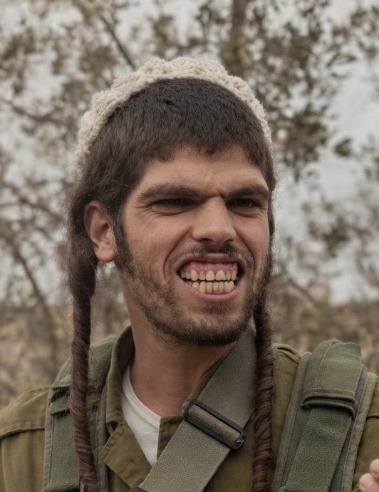 UnnameD tweet media