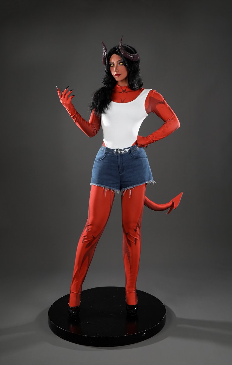 Cosplay Clans tweet media