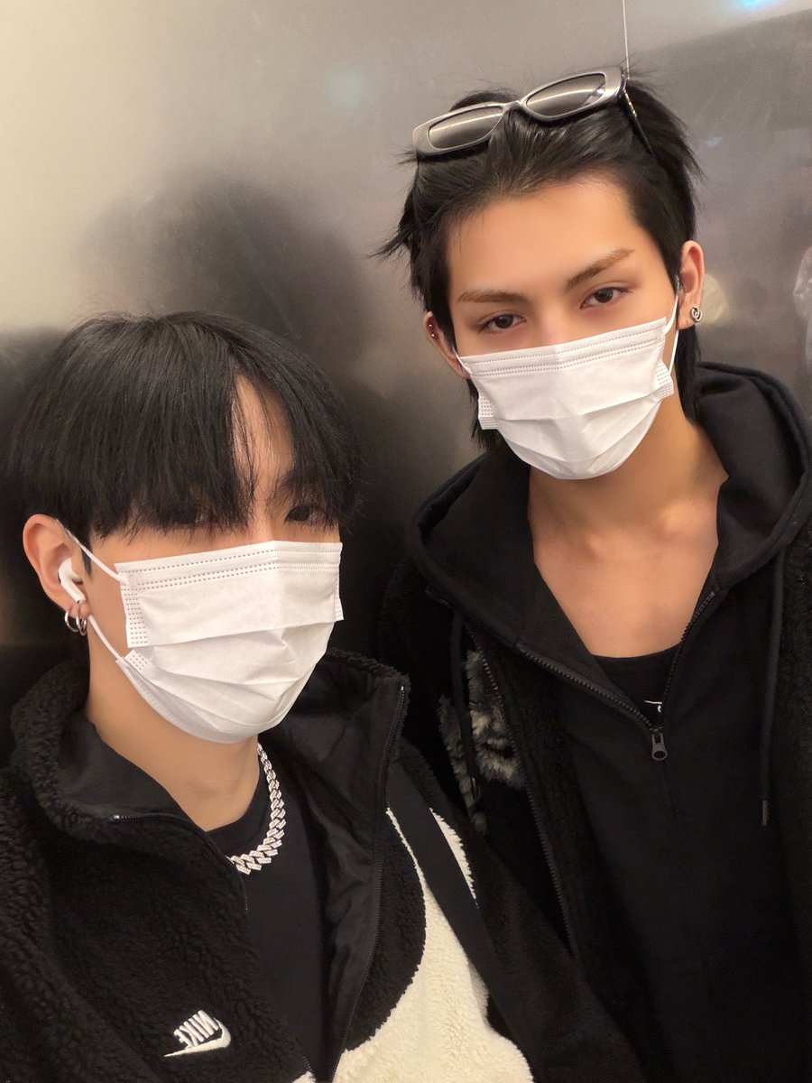 ALL(H)OURS tweet media