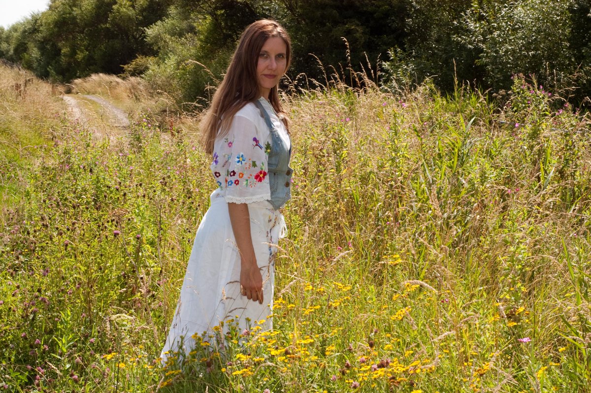 Janeairvintage's tweet image. Jane Air in an #embroidered #angelsleeved 70s blouse and Top Shop embroidered skirt