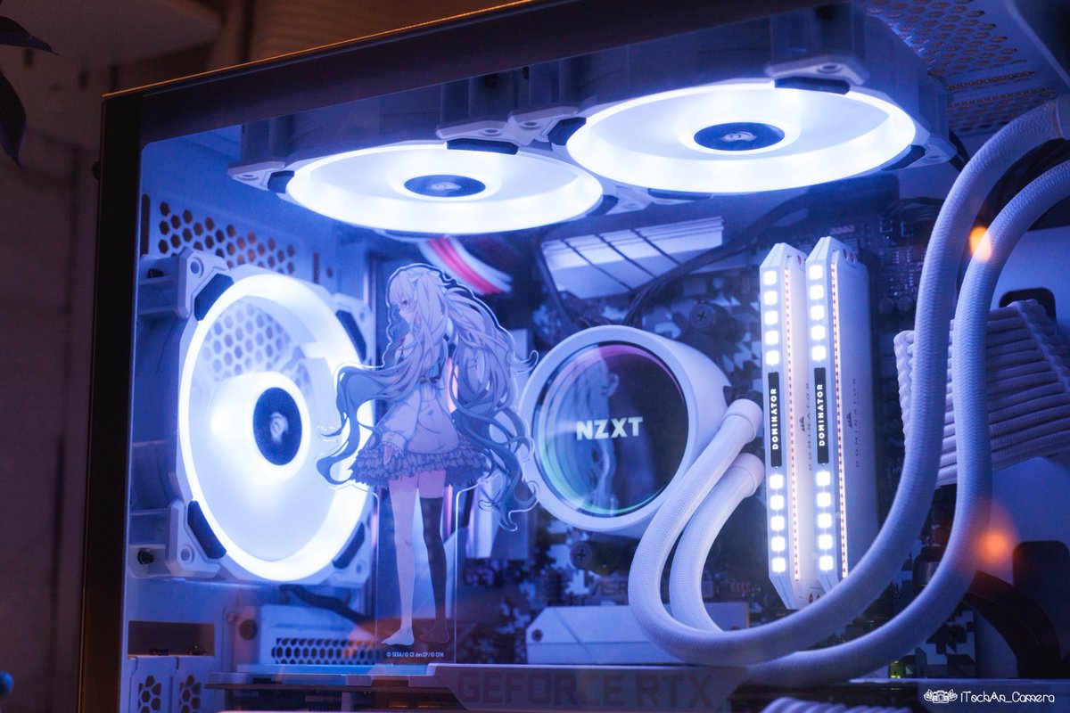 iTochAn_desk's tweet photo. @CORSAIR_JP PC内を静かに鮮やかに照らしてくれています💡
CRSAIRさんのファンは光り方も綺麗です✨ https://t.co/tXtv2hkM7l