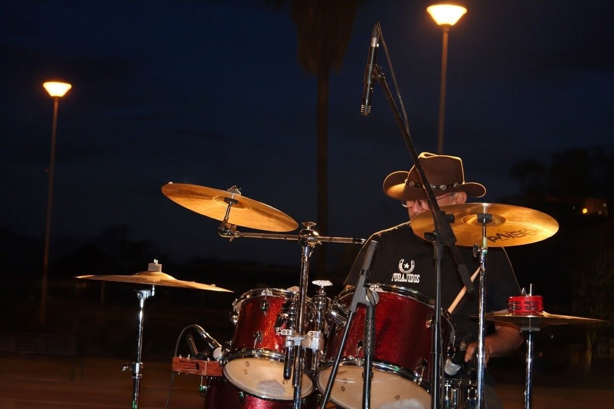 ForajidosCoRock's tweet image. Los platos de la batería brillan, pero nuestro Fer brilla mucho más. 😍 
Únete a Patreon 👉 buff.ly/CdDRGgk
👉 627 97 88 88
#rockamericano #countryrock #americana #southernrock