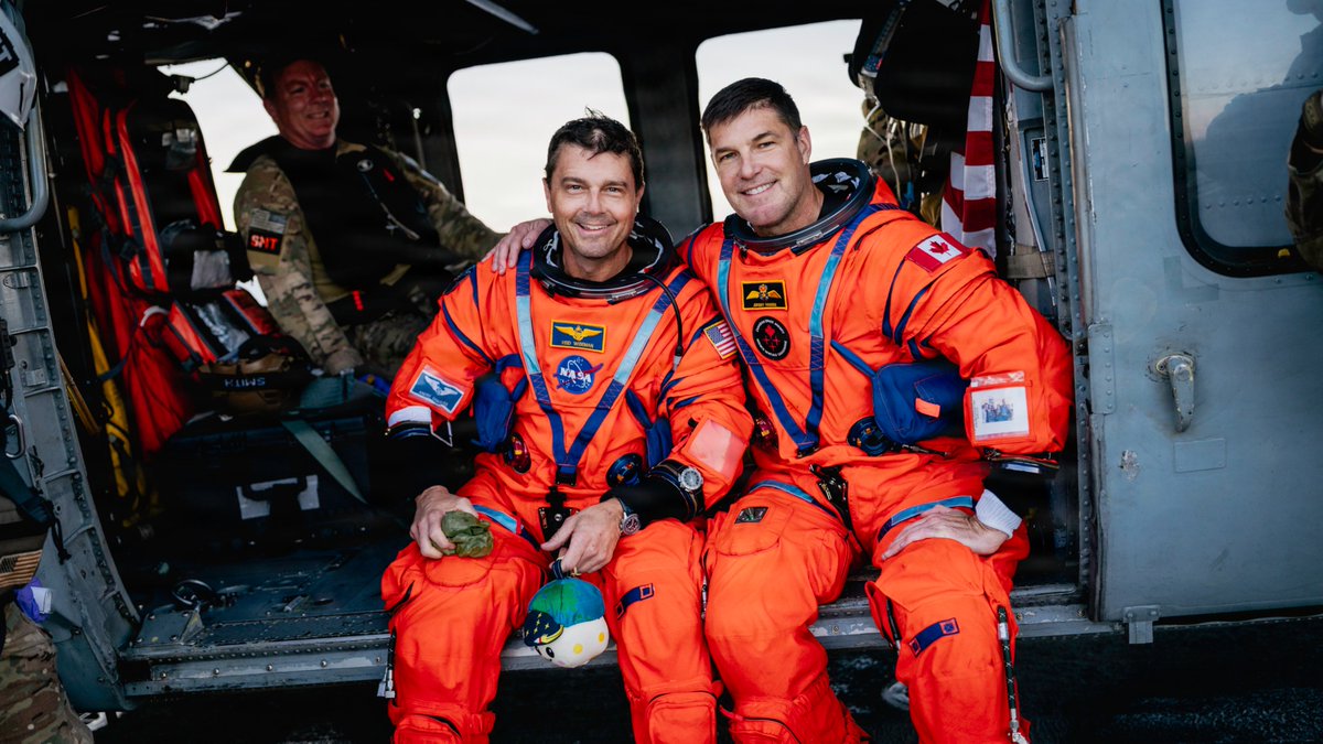 U.S. Navy tweet media