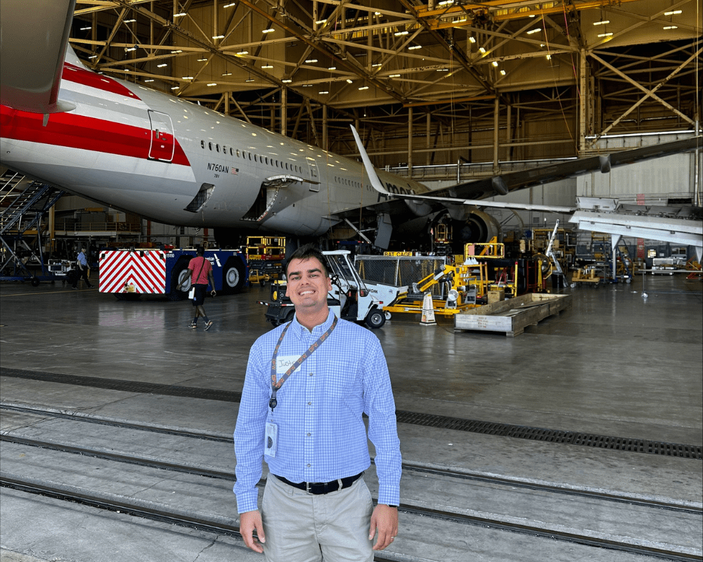 ERAU_Daytona's tweet photo. @EmbryRiddle graduate Justin Nunamaker (’25) is eager to bring his skills to the industry after gaining hands-on experience as an airline relations intern at @DFWAirport, the third busiest airport in the world.

Read his story: https://t.co/xcDaKkYDNk

#GoERAU #AviationBusiness https://t.co/pRe1bK7j9I