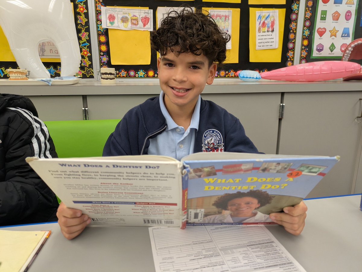 MDCPSEspanol's tweet photo. En @MDCPSEspanol los alumnos aprenden mejor si se sienten bien. Gracias a Big Smiles Dental, 44 escuelas bajo el Título I reciben limpiezas y rayos X GRATIS. ¡Gracias Dra. Borofsky por su contribución a la salud de nuestros estudiantes! #SuMejorOpciónMDCPS https://t.co/09HhQX0wu5
