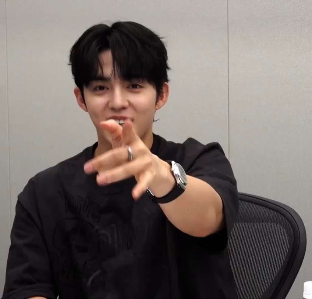 Leen🍒 tweet media