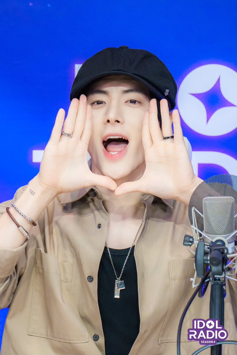 idolradiokorea's tweet image. [#아이돌라디오4 앨범 260413]

EP#214 아돌라 데뷔 D-DAY🥳 안녕하세요 KEYVITUP입니다! (DJ 에릭)

강아지 차차도 잘해요🫳

@THEBOYZ_officl

#MBC #IDOLRADIO #아이돌라디오 #더보이즈 #에릭