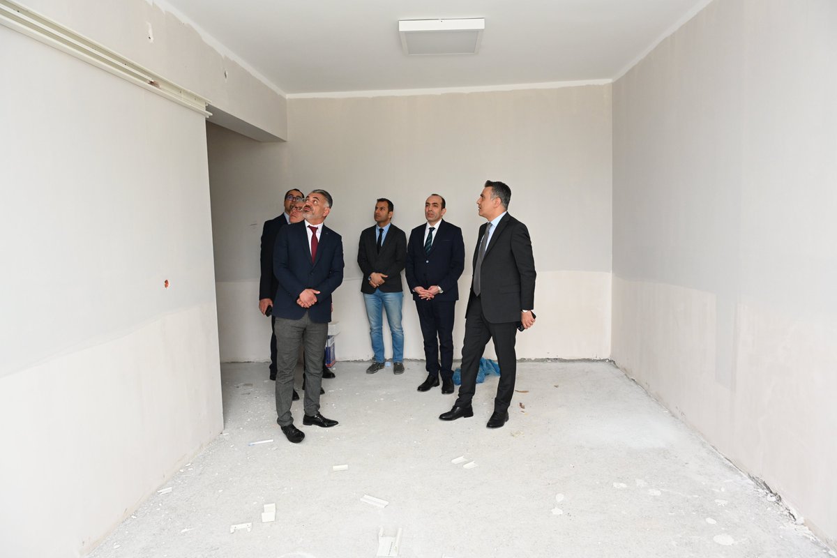 denizlimem's tweet photo. 📍Honaz Adil Akan Ortaokulu Güçlendirme Çalışmaları

İl Millî Eğitim Müdürümüz Emre Çalışkan, güçlendirme çalışmaları devam eden Honaz Adil Akan Ortaokulunu ziyaret ederek inşaat alanında incelemelerde bulundu.

Yürütülen çalışmalar hakkında yetkililerden bilgi alan Müdürümüz, güçlendirme sürecinin planlanan takvim doğrultusunda titizlikle sürdürüldüğünü belirtti.

@emre_caliskan
@Yusuf__Tekin 
@tcmeb