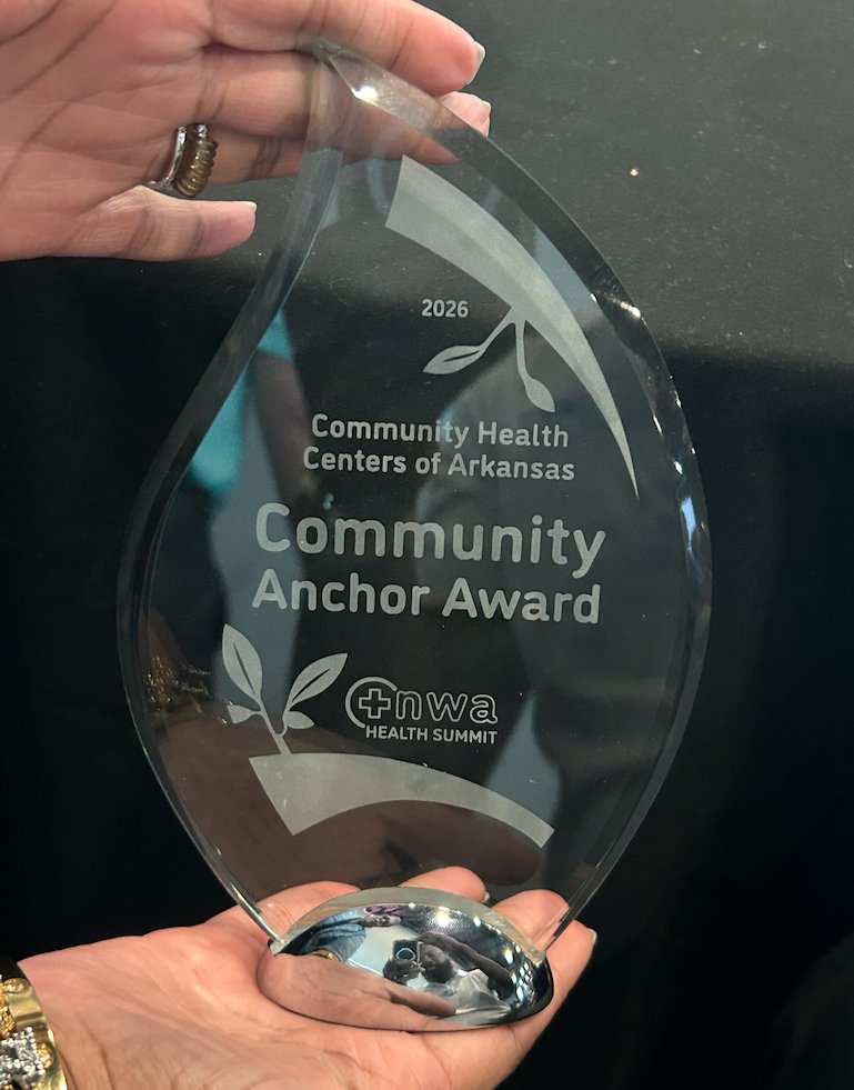 chc_ar's tweet photo. At the Northwest Arkansas Health Summit, Dr. Lanita S. Shaverd shared Delivering HOPE insights: a PCORI-funded trial supporting healthy pregnancy weight gain. 
CHCA is proud to have received the Community Anchor Award during the Summit. https://t.co/gl8G6kQPa3