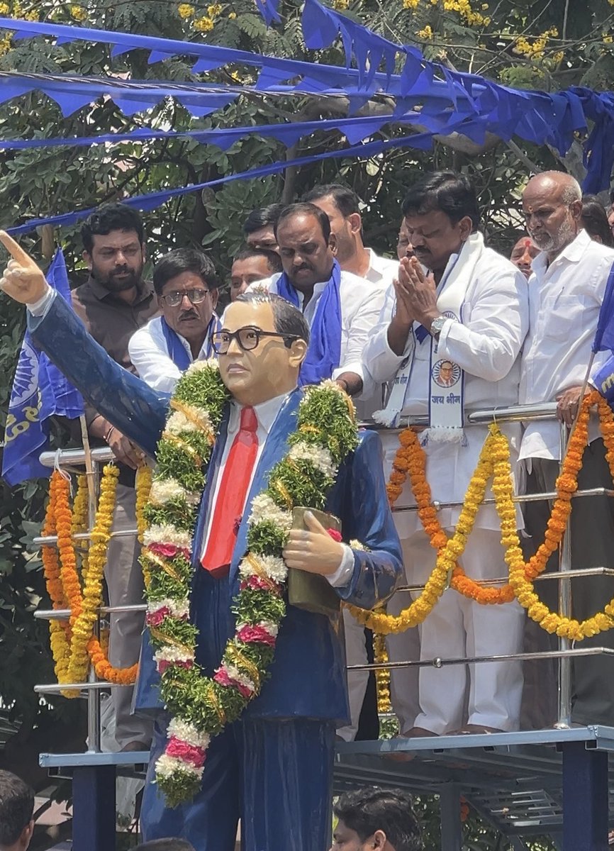 HanmanthKolan's tweet image. Participated in many welfare programs on the Occasion of Dr. BR Ambedkar Jayanti…
#jaibhim #ambedkar #constitution #congress #inc