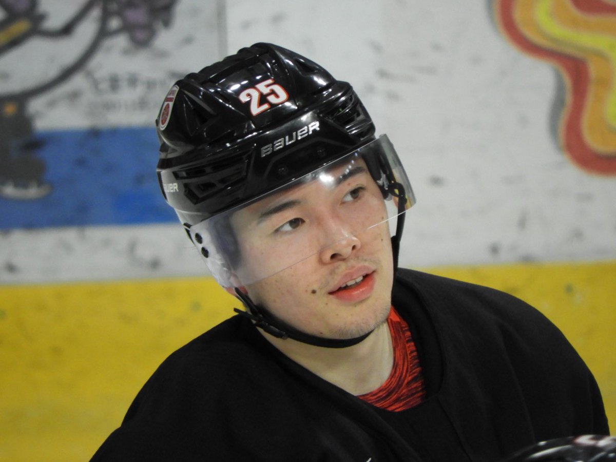 Jun🏒🦅🍏 tweet media