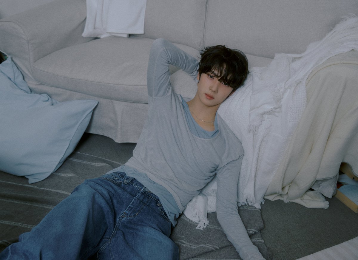 TWS_PLEDIS's tweet image. TWS : 5th Mini Album 'NO TRAGEDY'
Official Photo COMPACT Ver. (BLUSH)

#YOUNGJAE #영재

🌹 2026.04.27. 6PM (KST)

#TWS #투어스 #247WithUs
#NO_TRAGEDY