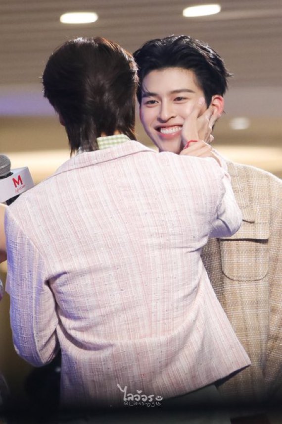 𝒈𝒆𝒆𝒉𝒂 🧡PeachandMeSeries | at work tweet media