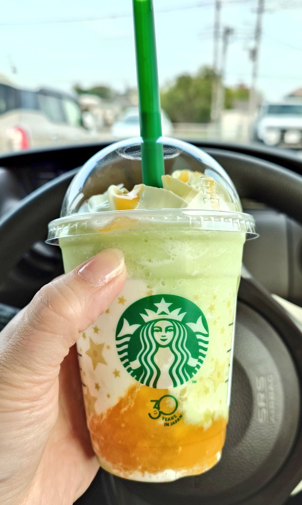 最寄りのスタバはメロンだったー！🍈