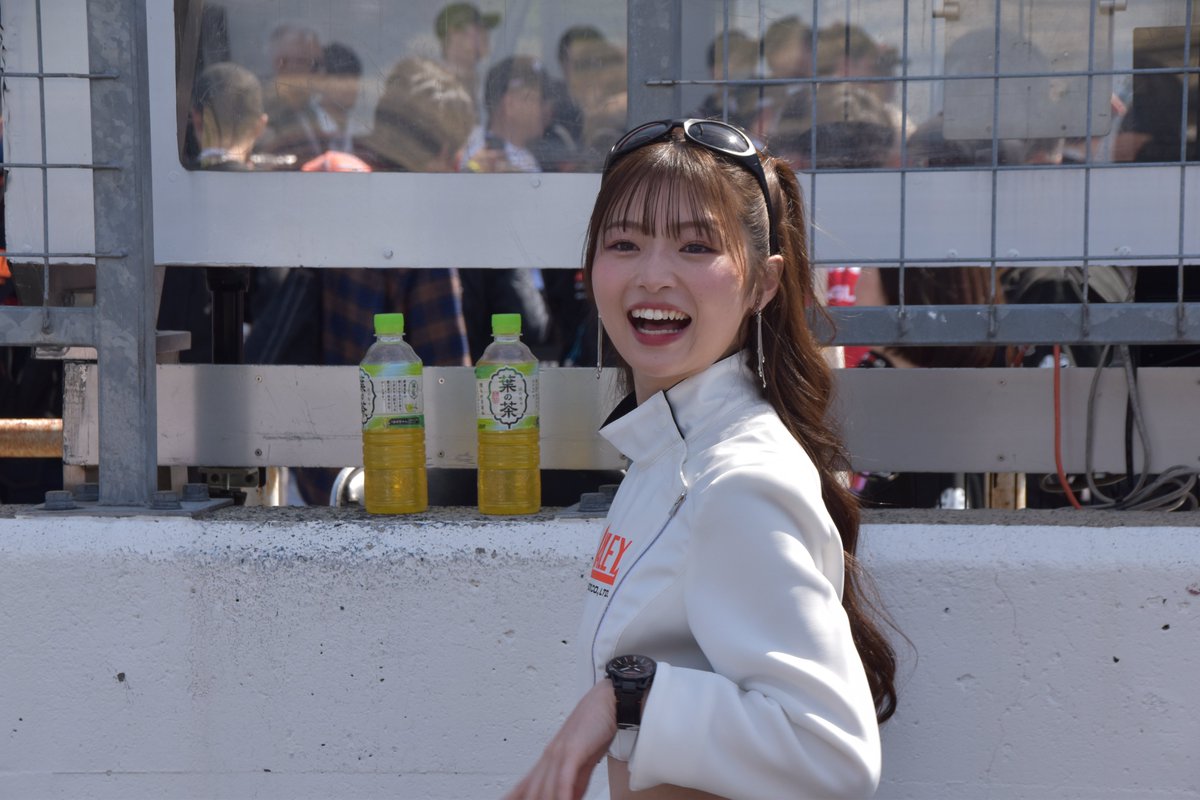 あこごん tweet media