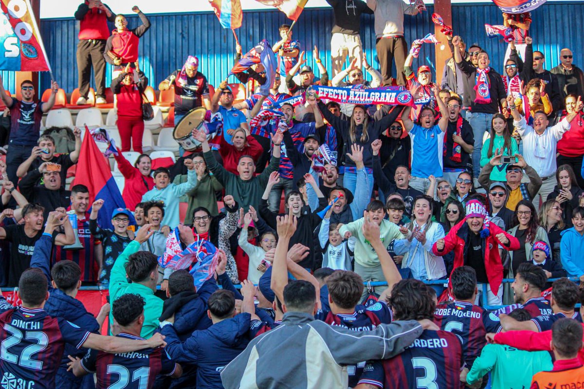 efectoazulgrana's tweet photo. ¡Partido para el recuerdo! 🔥⚽️  
Victoria ante el Recreativo de Huelva en el último suspiro ⏱️💥  
Orgullo de equipo 💙❤️  

Próxima parada: Jerez 🚗🍻  
¿Quién se apunta? 🙌  

#ÚltimoMinuto #Victoria #RumboAJerez #2rf https://t.co/w7xSJsMqpy