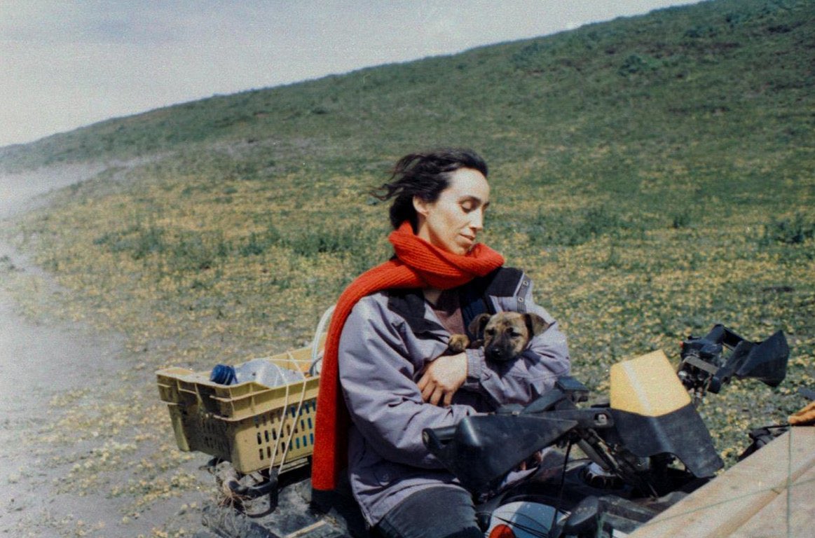 “La perra”, la nueva película de Dominga Sotomayor 🇨🇱 se estrenará en #Cannes2026!  

Protagonizada por Manuela Oyarzún, rodada en el sur de Chile y basada en la novela de Pilar Quintana, la cinta está seleccionada en la Quincena de Cineastas <a href="/Quinzaine/">Quinzaine des Cinéastes</a>