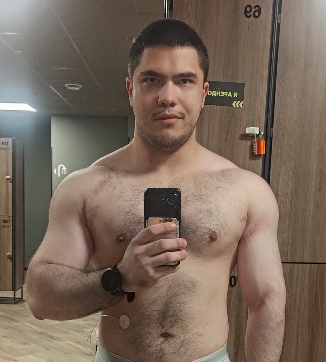 FatDumbBobr tweet media