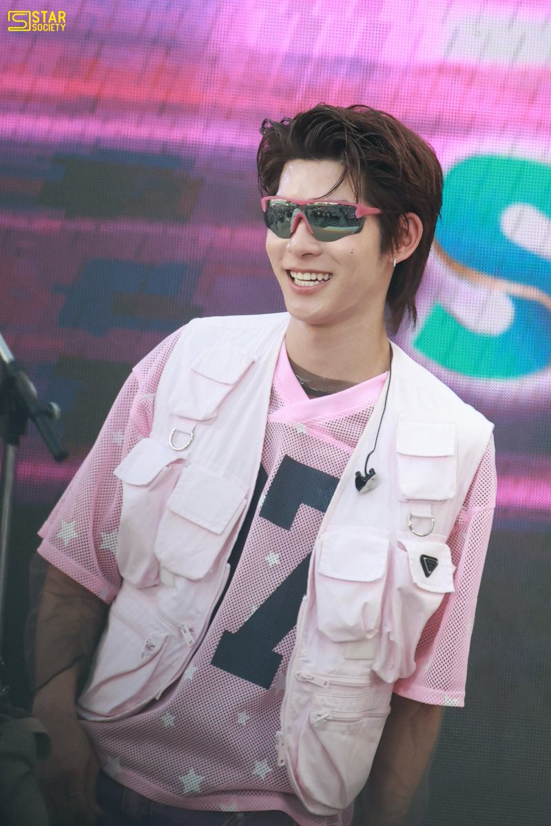 STARSOCIETY_TH's tweet image. #twnpich #TEETEE_DEXX เสิร์ฟความสนุก ในงาน “ICONSIAM THAICONIC SONGKRAN 2026 : สาด สนุก สุข สิริมงคล สงกรานต์ไทย” 

DEXX SONGKRAN26 ICONSIAM
 
#DEXXxICONSIAM 
#DEXXth
#ICONSIAMSongkran