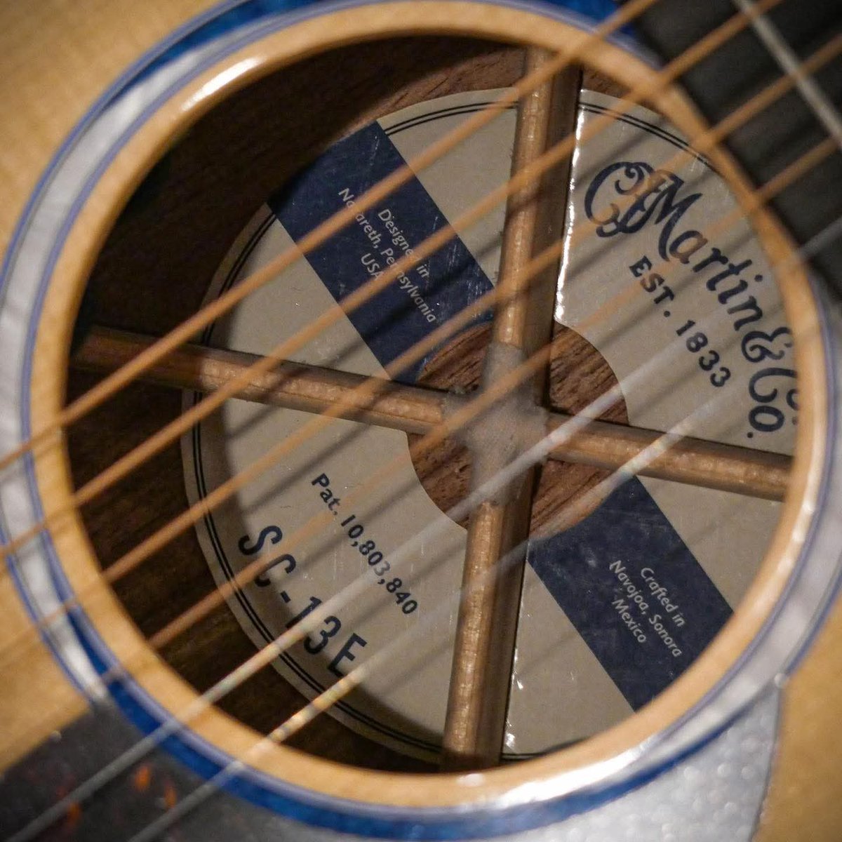 GuitarRoom99548's tweet image. #CLEARANCE SALE 50% OFF! 
📌 #MARTIN SC-13E-01 กีตาร์ระดับโลกในราคาที่ดีที่สุด!! 🔥

สัมผัสประสบการณ์ใหม่จาก Martin ในราคาเพียง 42,500 บาท (จากราคาปกติ 85,000.-) คุ้มกว่านี้ไม่มีอีกแล้ว!
✅ แถมฟรี! Soft-Shell Case คู่ตัว