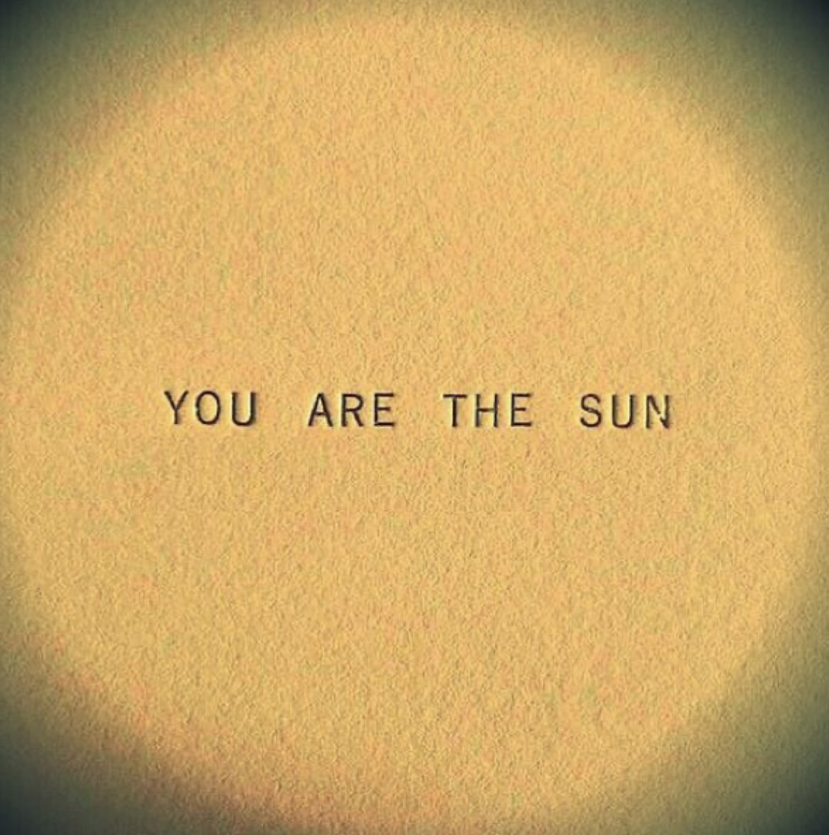 Elle Lookbook tweet media