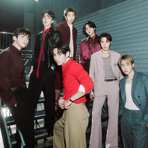 About Music tweet media