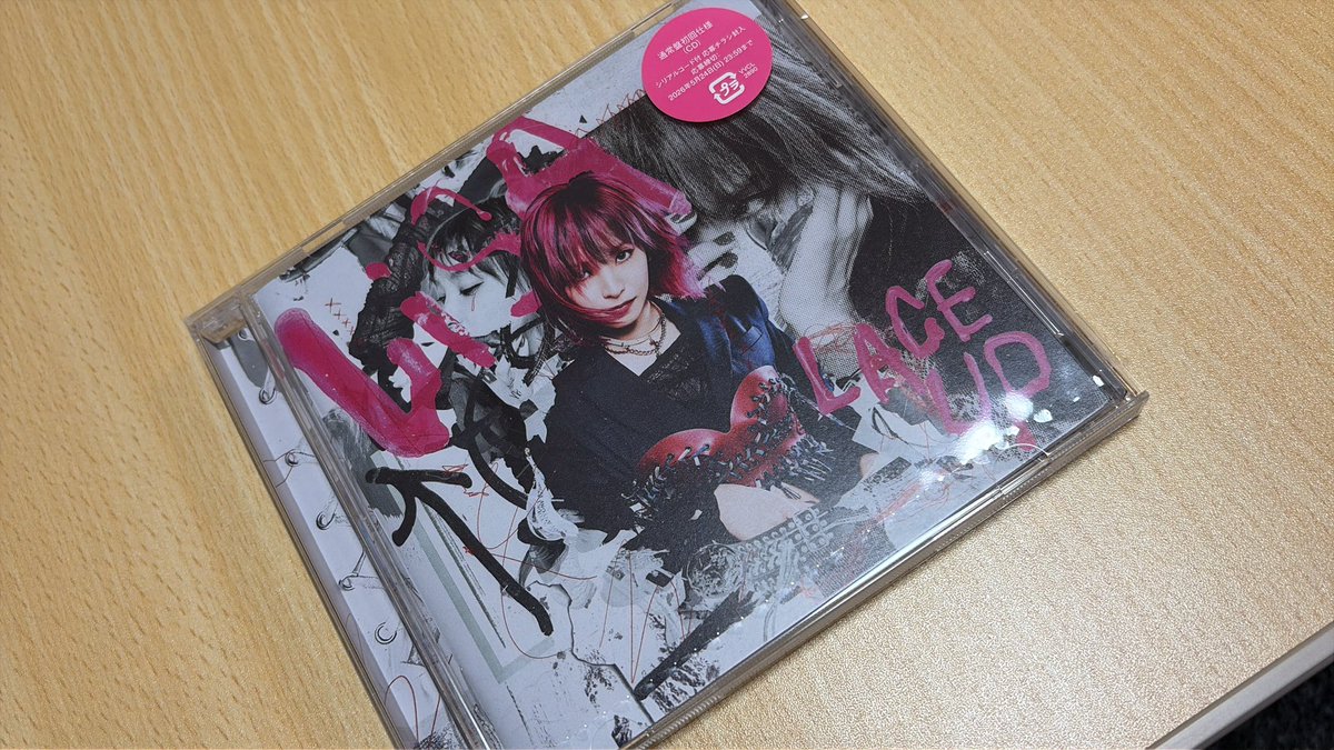 kisukecune's tweet photo. LACE UP無事フラゲしました🍓
#LiSA15th https://t.co/oB0WQw33Lp