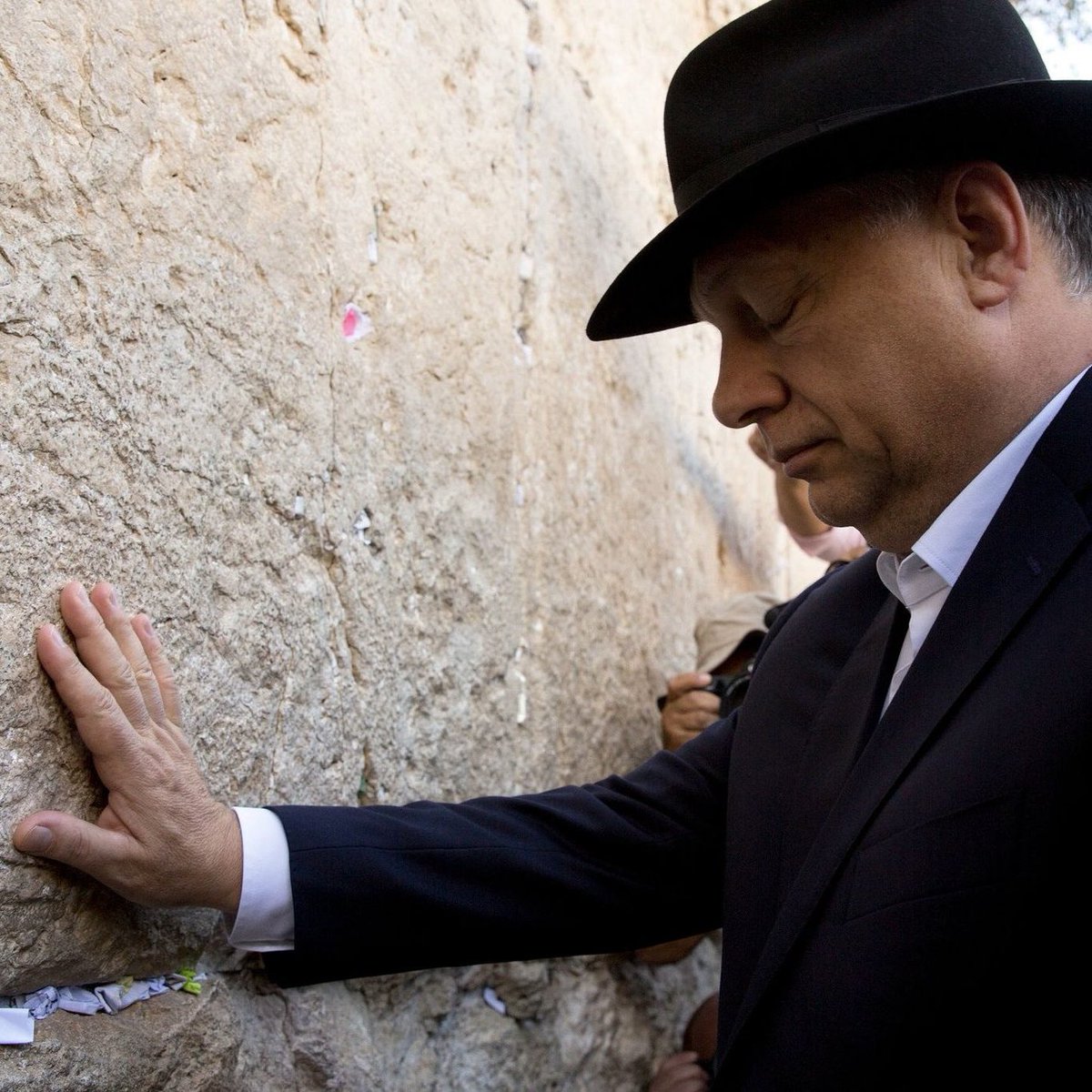 Aurelian tweet media