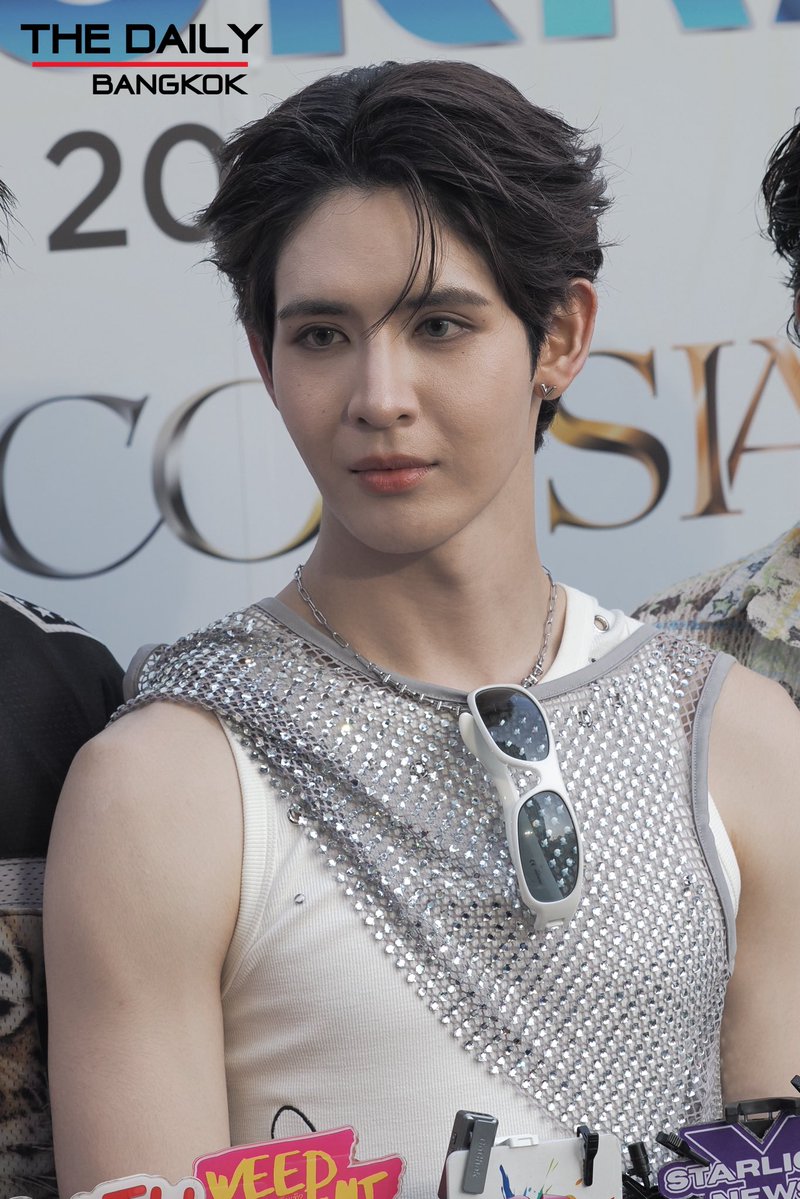 thedailybkk's tweet image. #DEXXth " เจมส์ศุ " ช่วงสัมภาษณ์สื่อ ในงาน ICONSIAM THAICONIC SONGKRAN 2026 “สาด สนุก สุข สิริมงคล สงกรานต์ไทย”

DEXX SONGKRAN26 ICONSIAM 
#DEXXxICONSIAM 
#JAMESSU_DEXX #JamesSu