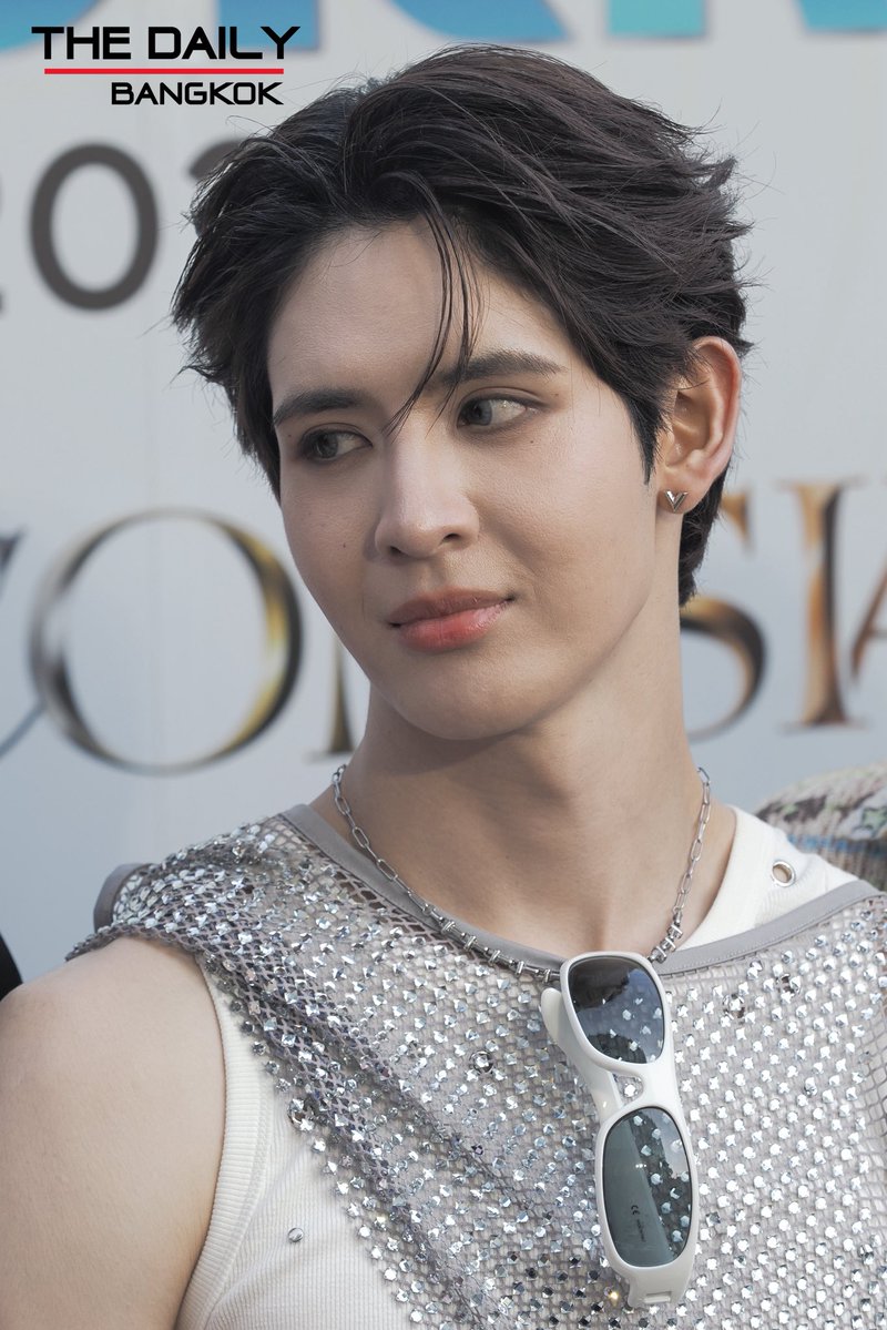 thedailybkk's tweet image. #DEXXth " เจมส์ศุ " ช่วงสัมภาษณ์สื่อ ในงาน ICONSIAM THAICONIC SONGKRAN 2026 “สาด สนุก สุข สิริมงคล สงกรานต์ไทย”

DEXX SONGKRAN26 ICONSIAM 
#DEXXxICONSIAM 
#JAMESSU_DEXX #JamesSu