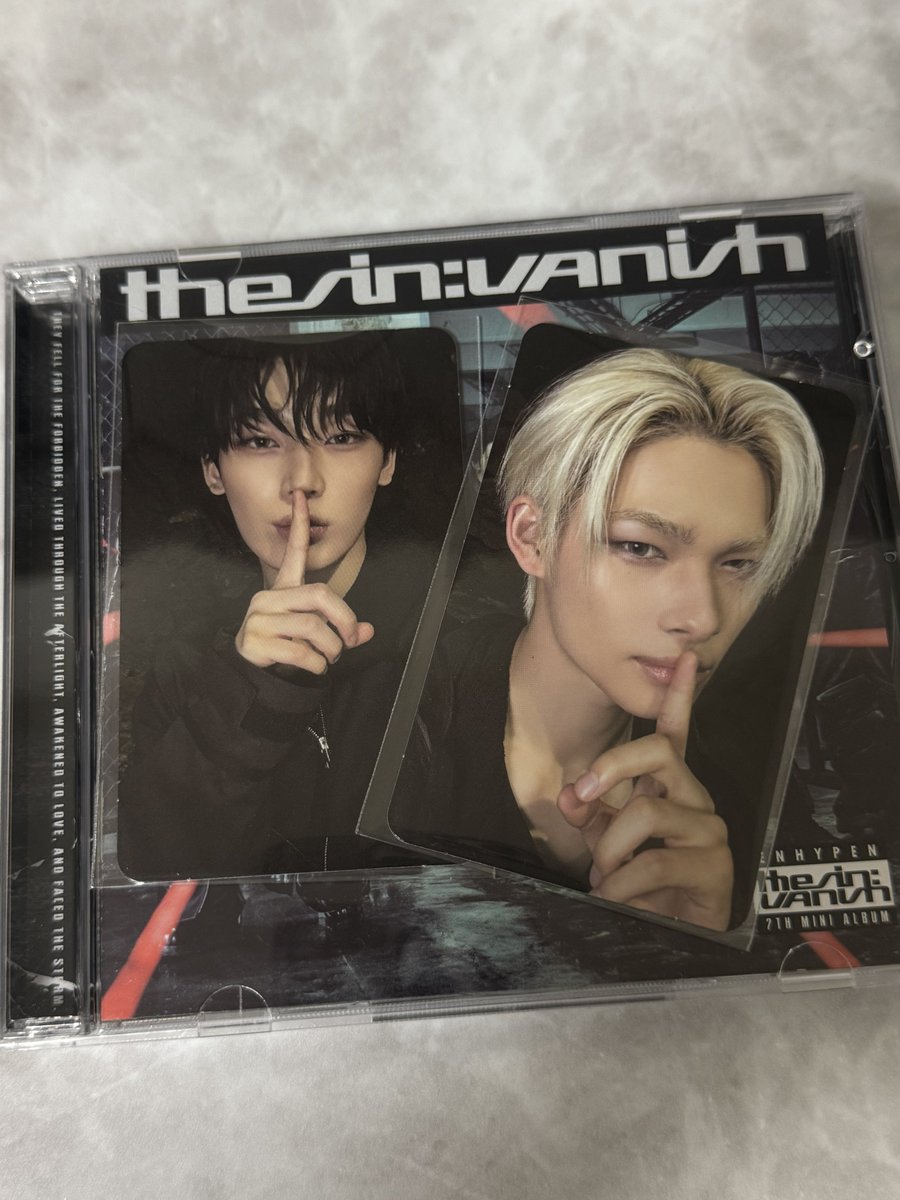 𝓡𝓲 tweet media