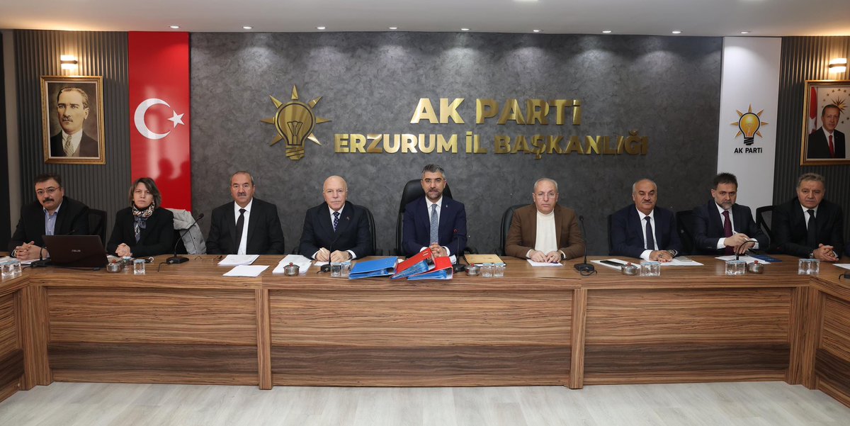 AK Parti Grup Toplantımızı gerçekleştirdik. 

Milletimizin beklentilerine kulak veren, sahada üreten ve eser siyasetiyle yol alan AK Parti’mizin dava şuurunu, teşkilatlarımızın özverili çalışmalarıyla birlikte değerlendirdik. 

AK Parti Erzurum İl Başkanımız Av. İbrahim Küçükoğlu