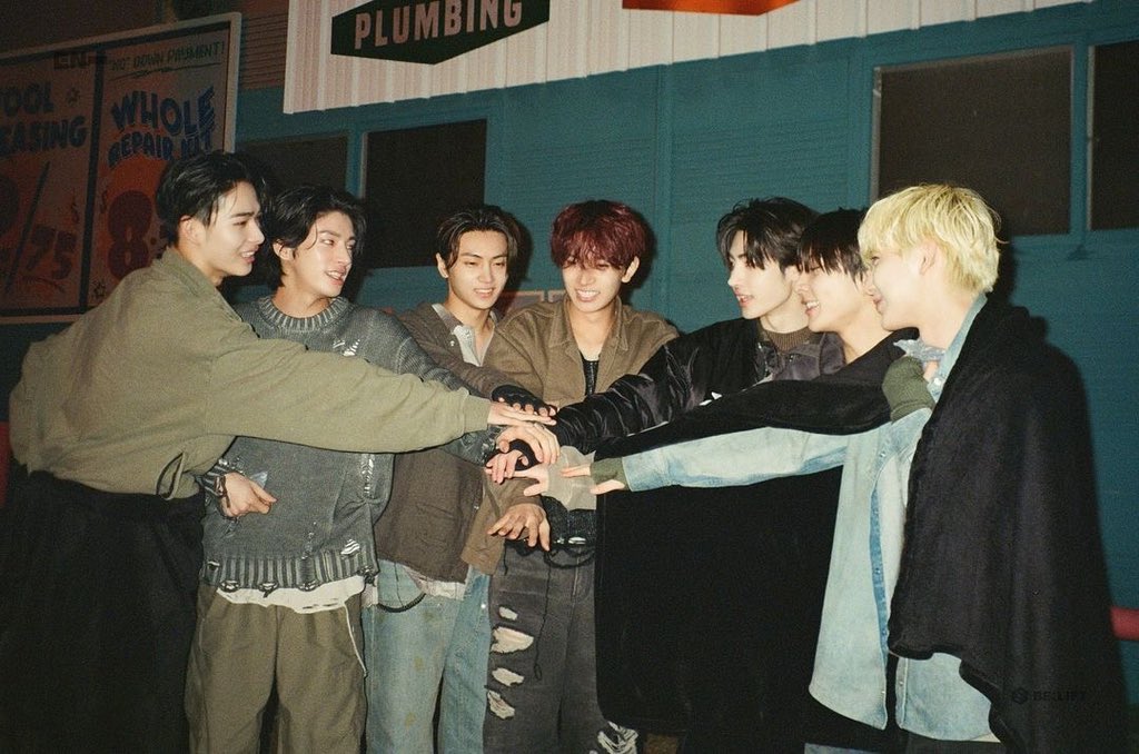 eunnrises⁷ (on limit) tweet media