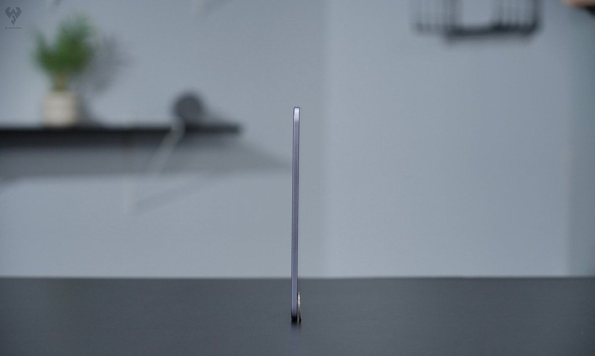 dhaveedsc3's tweet image. OPPO Pad Mini looks super compact yet powerful.

• 8.8" display
• 2.5K OLED + 144Hz
• Ultra thin (5.39mm) &amp;amp; light (279g)
• 8000mAh battery
• Snapdragon 8 series chip

Small size, flagship vibes 🔥
#OPPO #OPPOPadmini