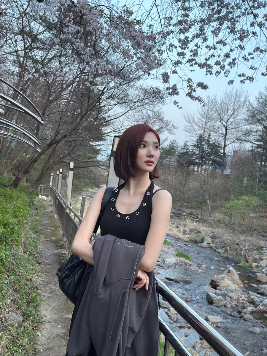 H2H_NEWS's tweet image. 260414 JIWOO WEVERSE POST

“🌸”

 #Hearts2Hearts #하츠투하츠 #H2H @Hearts2Hearts