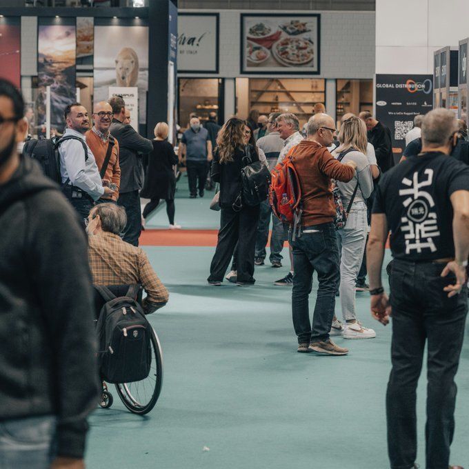 BrumPodStudios's tweet image. Boost your Trade Show's impact with our #Exhibition Podcast Services

Recorded on location at your event, rapid episode turnarounds, keep your audience connected and informed. 📢

Elevate your next trade show:

birminghampodcaststudios.com/exhibition-tra…

#tradecentre 

#exhibitions