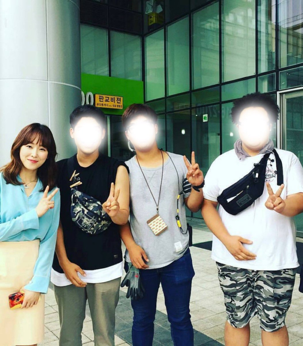 툿 tweet media