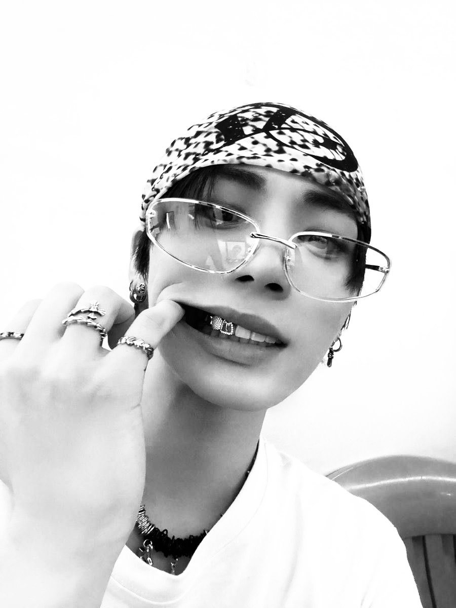 ≽^• ˕ • ྀི≼ tweet media