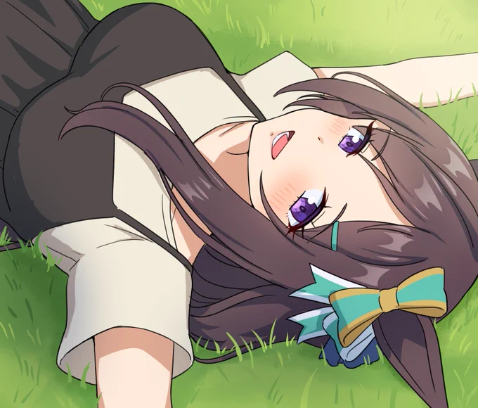 暖かくなったので地面で寝転がるドーベル(32歳) #ウマ娘