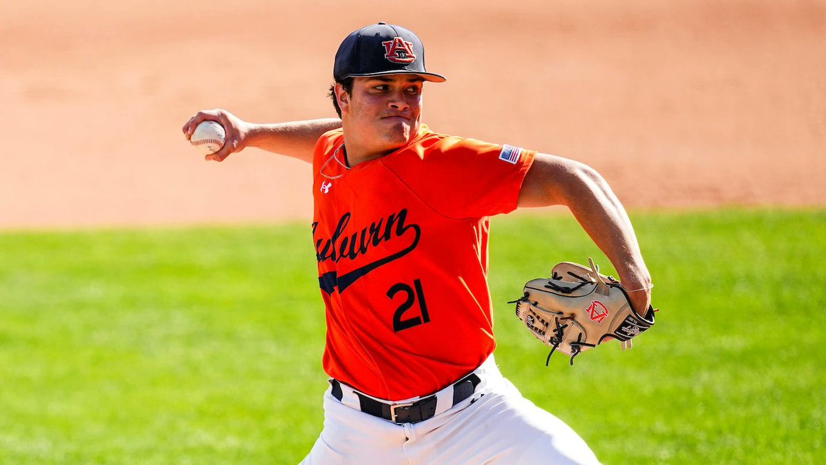 CollegeBSBShow's tweet photo. Top 10 D1 Baseball Team ERA Leaders 🔥

2.95 - @UCSB_Baseball 
3.07 - @UCLABaseball 
3.29 - @AuburnBaseball 
3.36 - @USC_Baseball 
3.37 - @HawaiiBaseball 
3.46 - @TexasBaseball 
3.46 - @BeaverBaseball 
3.46 - @CBUbaseball 
3.59 - @NavyBaseball 
3.62 - @FullertonBSB https://t.co/uvojDFVgsX