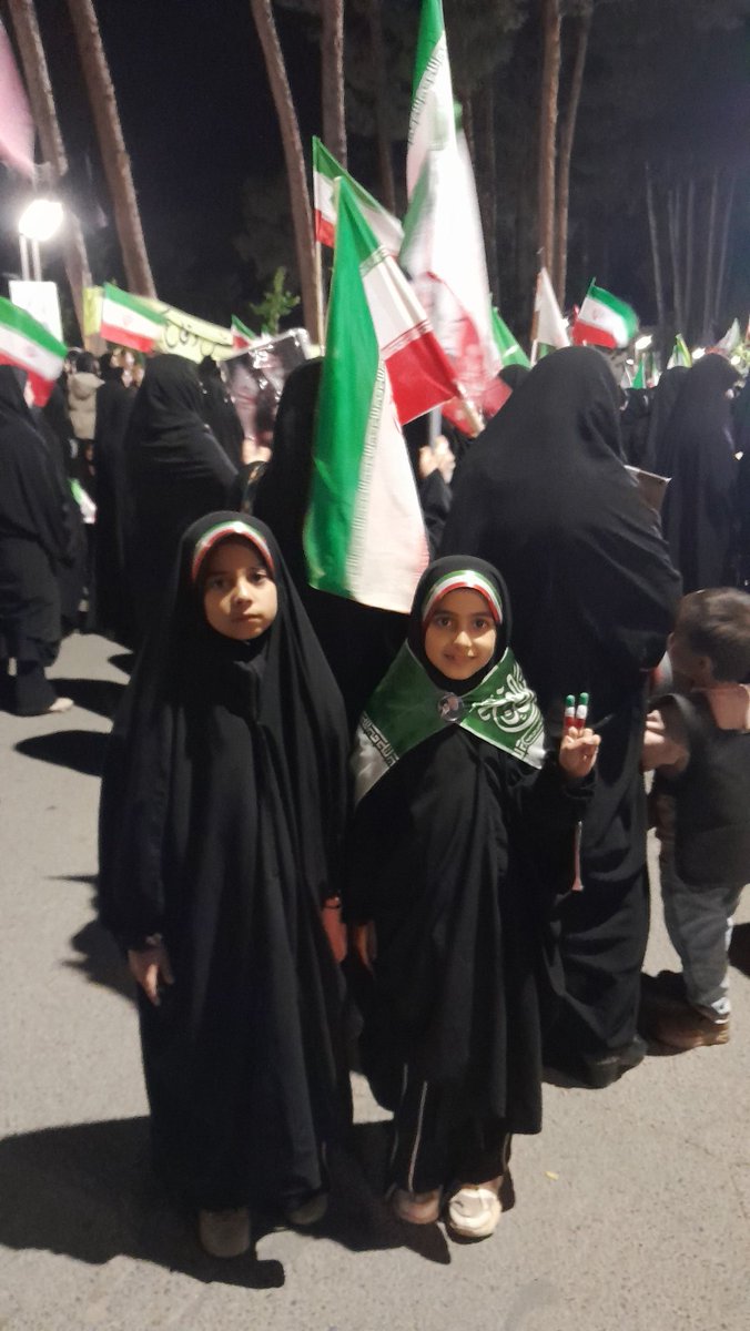 AkrmBaqry17030's tweet photo. خاک من است ایران...
#افول_آمریکا
#آمریکا_شکست_خورد https://t.co/IK1UPQT50q